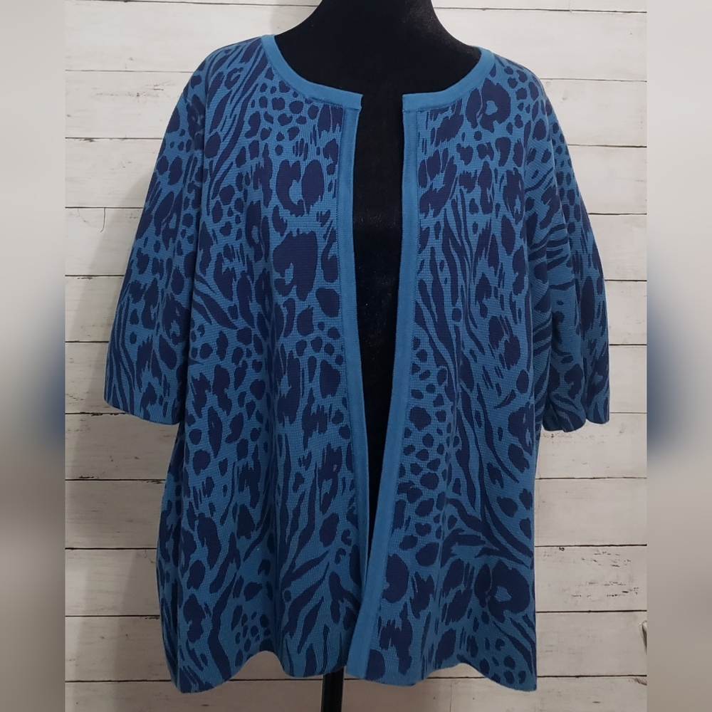 Chico's Blue Cheetah Print Cardigan 2 (large) Short Sleeves No Buttons